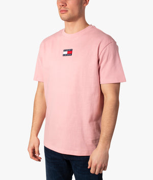 Tommy-Badge-T-Shirt-Broadway-Pink-Tommy-Jeans-EQVVS