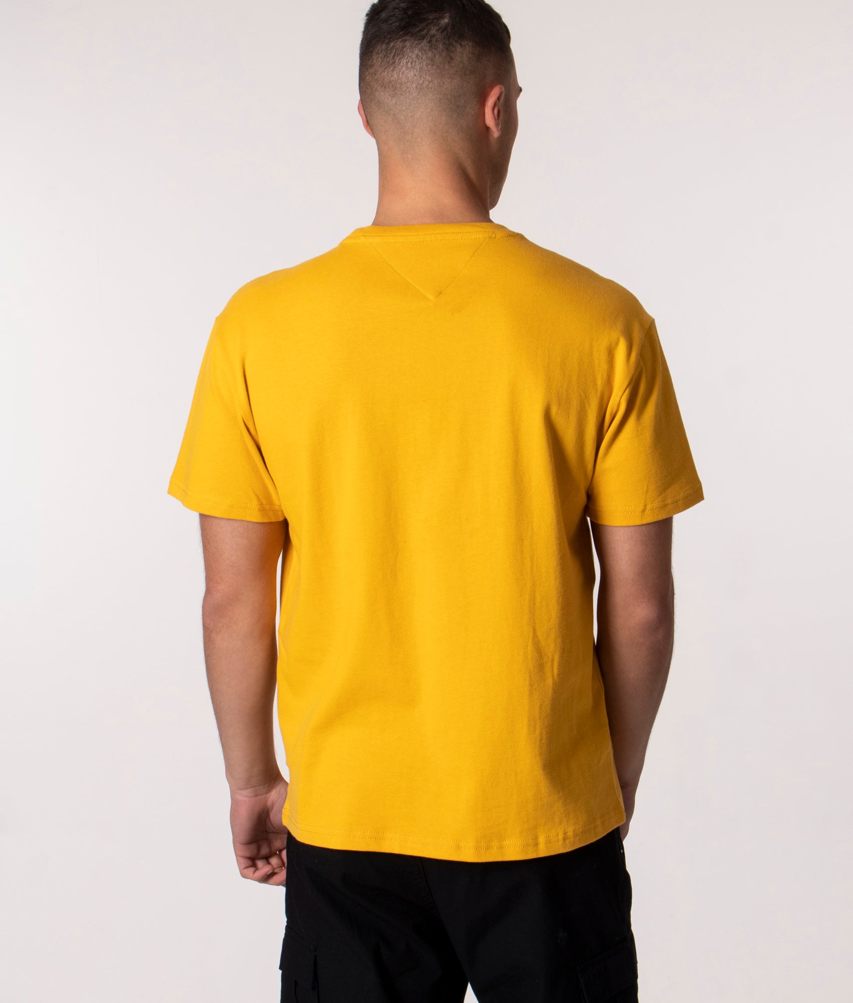 Tommy-Badge-T-Shirt-Twilight-Prairie-Yellow-Tommy-Jeans-EQVVS