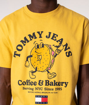 Bagel-Print-T-Shirt-Tuscan-Yellow-Tommy-Jeans-EQVVS