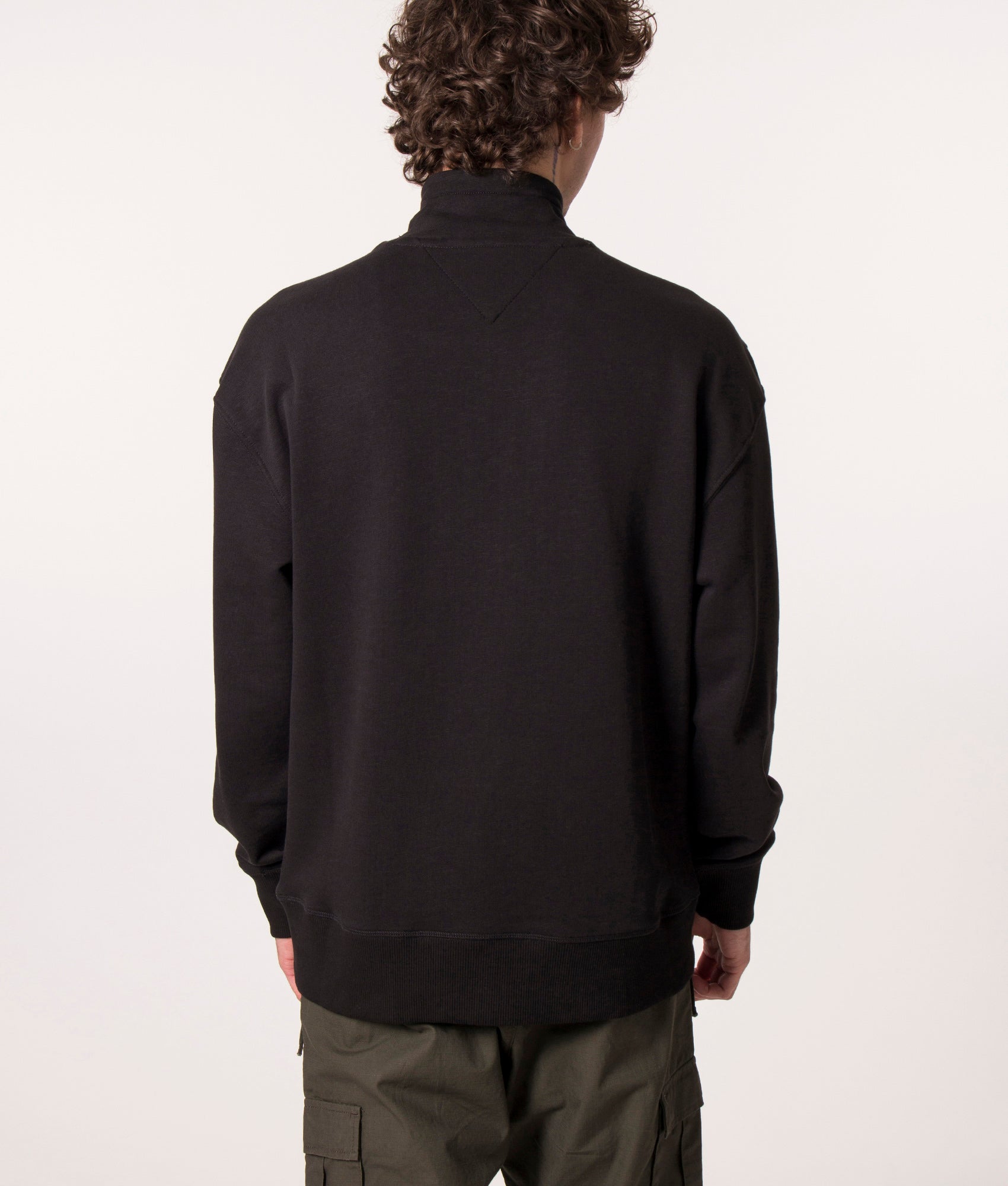 Relaxed-Fit-Quarter-Zip-Authentic-Sweatshirt-Silver-Black-Tommy-Jeans-EQVVS