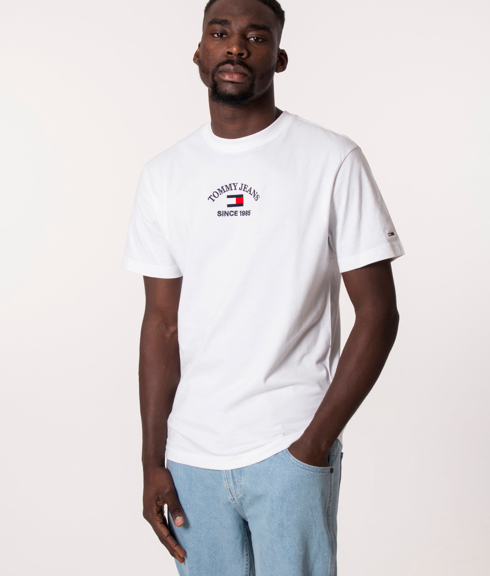 Classic-Timeless-Tommy-T-Shirt-White-Tommy-Jeans-EQVVS