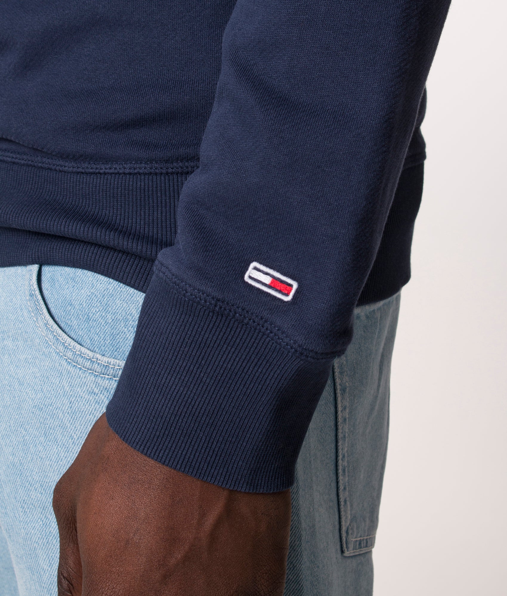 Relaxed-Fit-Timeless-Tommy-Hoodie-Twilight-Navy-Tommy-Jeans-EQVVS